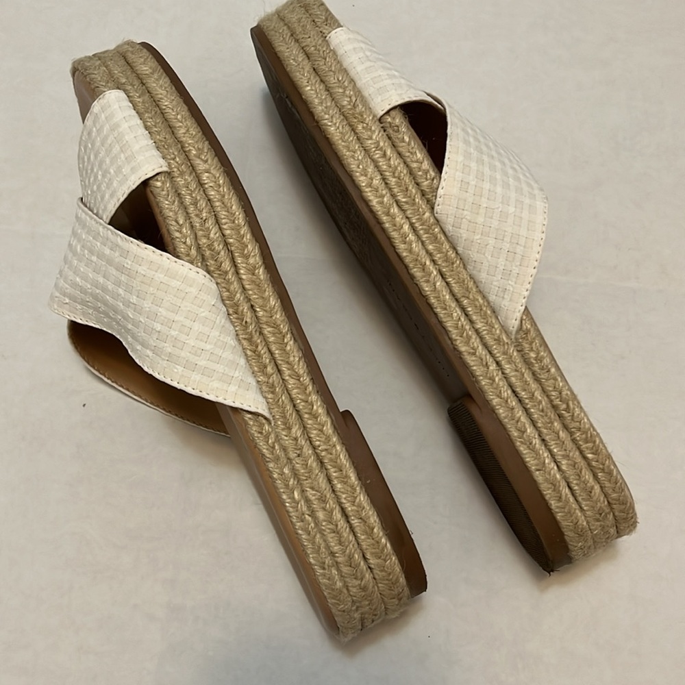 Lucky Brand Gayte White Slide Sandals size 6.5 - Picture 3 of 6